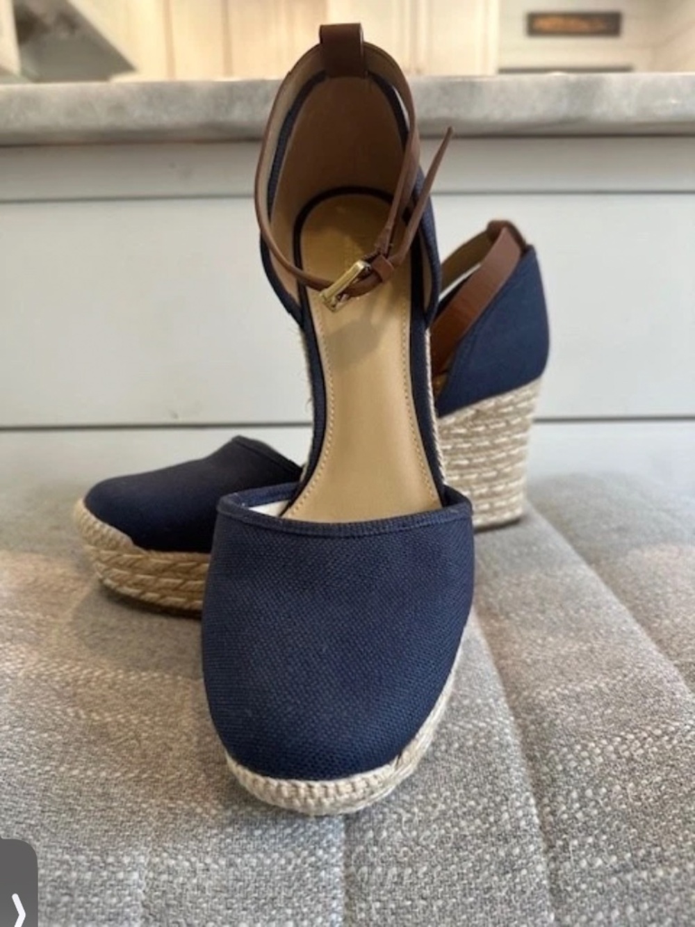 MICHAEL KORS Kendrick Canvas Wedges size 8.5